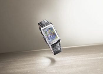 Jaeger-LeCoultre presents the Reverso Tribute Enamel – Hokusai ‘Kirifuri Waterfall’