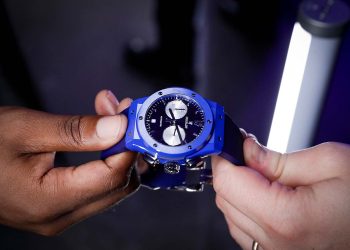 HUBLOT REVEALS A NEW WATCH IN PARTNERSHIP WITH CHELSEA FC – THE LONDON SKYLINE ALWAYS IN BLUE