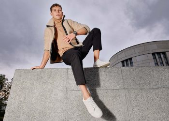 PERFECT HOLIDAY TIMING: TAG HEUER ELEVATES ITS  LUXURY SMARTWATCH