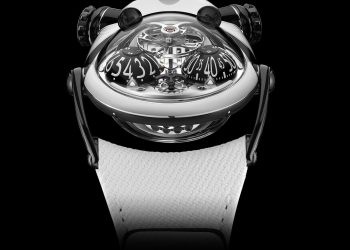 THE BULLDOG TRANSFORMS INTO A PANDA FOR ONLY WATCH 2021