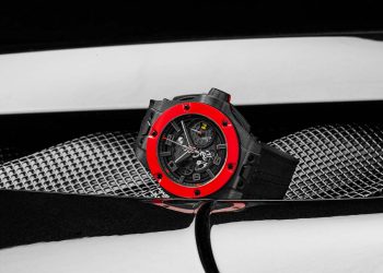 A WORLD FIRST – PATENT-PROTECTED BIG BANG FERRARI RED CERAMIC THE POWER OF THE RED FERRARI COMBINES WITH THE INNOVATION OF HUBLOT