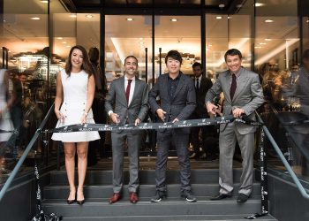 HUBLOT LOVES CANADA! Hublot celebrates the grand opening of first Canadian boutique – in Vancouver Brand ambassador and pianist Lang Lang unveils special edition timepiece!