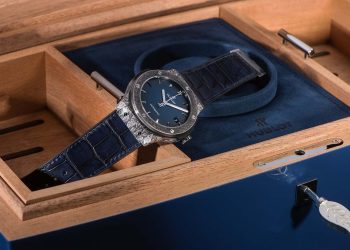 CLASSIC FUSION FUENTE LIMITED EDITION Hublot pays tribute to the unmatched artisanal work of the cigar maker Arturo Fuente with a limited edition of the emblematic Classic Fusion model.