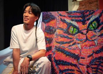 Hublot’s unique vision of the tiger through the art of Ikky Lin with the art piece “Tiger roars in the rising wind”