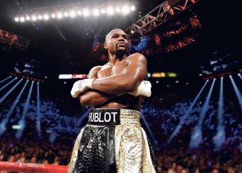 FLOYD MAYWEATHER RETURNS TO THE RING IN FABULOUS LAS VEGAS!