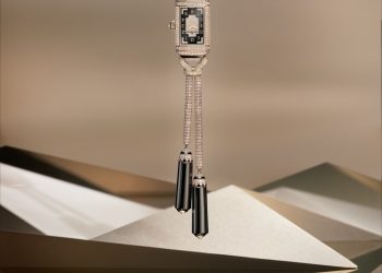 JAEGER-LECOULTRE PRESENTS THE REVERSO SECRET NECKLACE