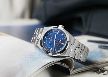 Overseas moon phase retrograde date: first ever sport watch with a retrograde display for Vacheron Constantin